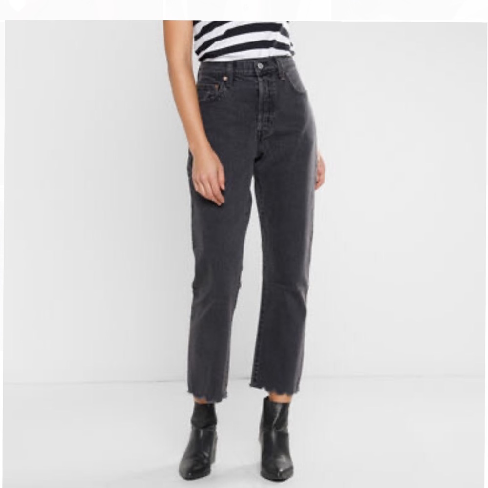 NWT Black Levi 501 Cropped in Lady crush